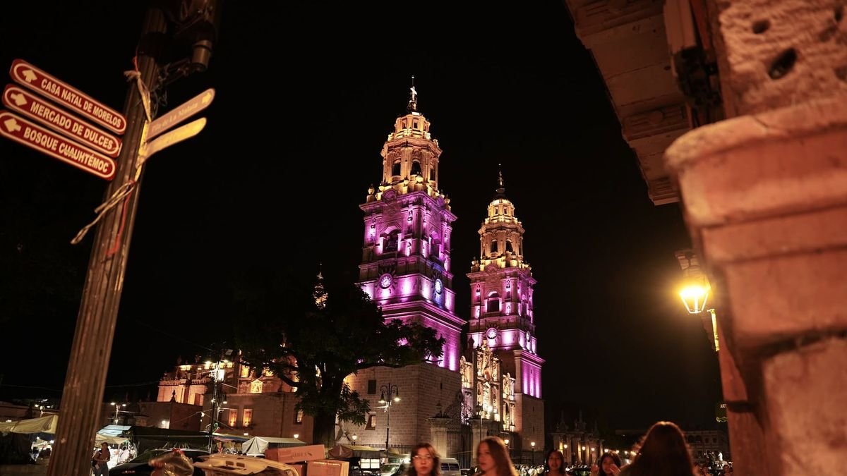 Caminata Pinktate de Rosa culminará en la Catedral de Morelia con iluminación especial