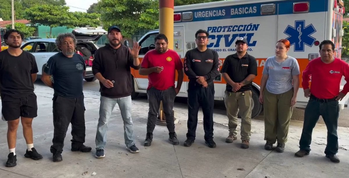 Rescatistas de municipios de Guanajuato apoyan en búsqueda de mujer desaparecida en playa de Michoacán