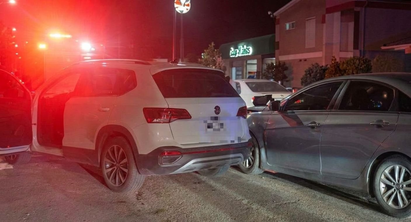 Fuerte choque deja a una mujer embarazada herida al norte de Hermosillo; habría ignorado un alto