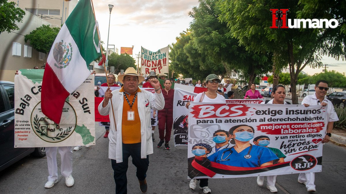 “La base no se vende”: segunda marcha del IMSS recorre La Paz