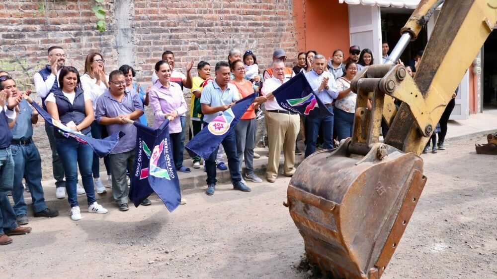 Irapuato inicia pavimentación de dos calles en Las Heras Segunda Sección