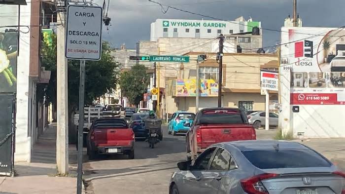 Muere motociclista tras chocar contra camión de basura en Durango; aún no ha sido identificado