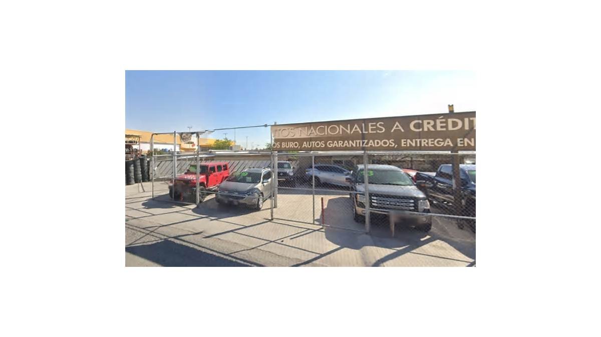 "Dios me mandó": detienen a hombre por exigir automóvil gratis en lote de vehículos de Ciudad Juárez; dice que recibió una "orden divina"