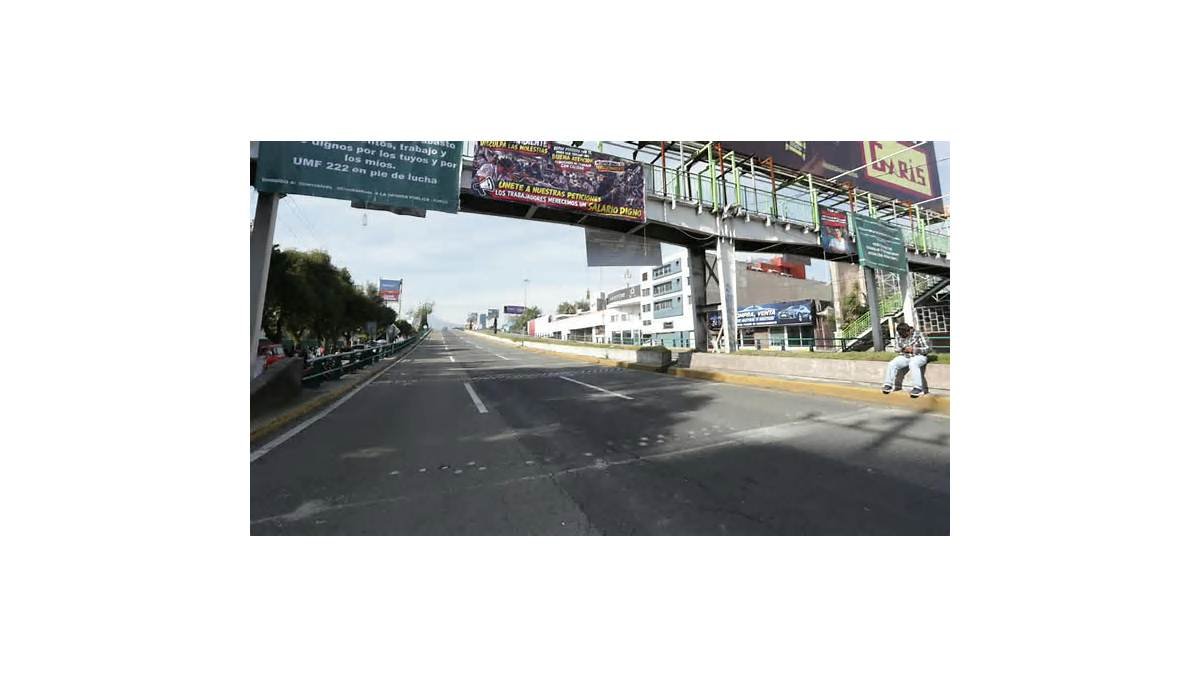 Trabajadores del sector Salud mantienen bloqueos en Toluca y Metepec en espera de nuevos acuerdos