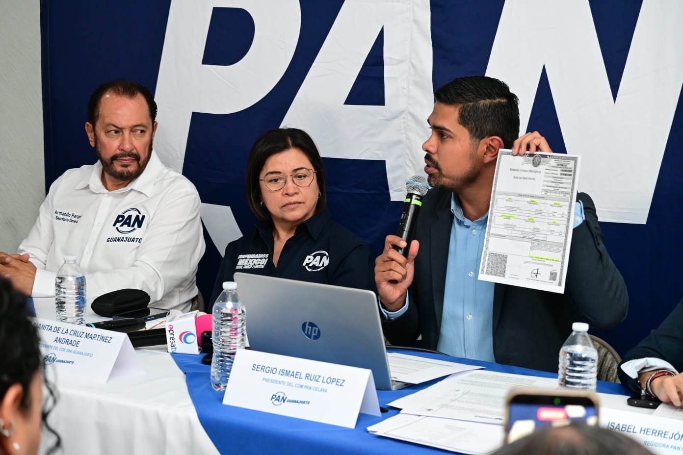 PAN presenta contrainforme municipal en Celaya