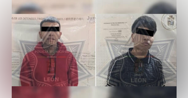 Madre entrega a sus hijos a la policía en León, Guanajuato; los acusan de participar en un homicidio