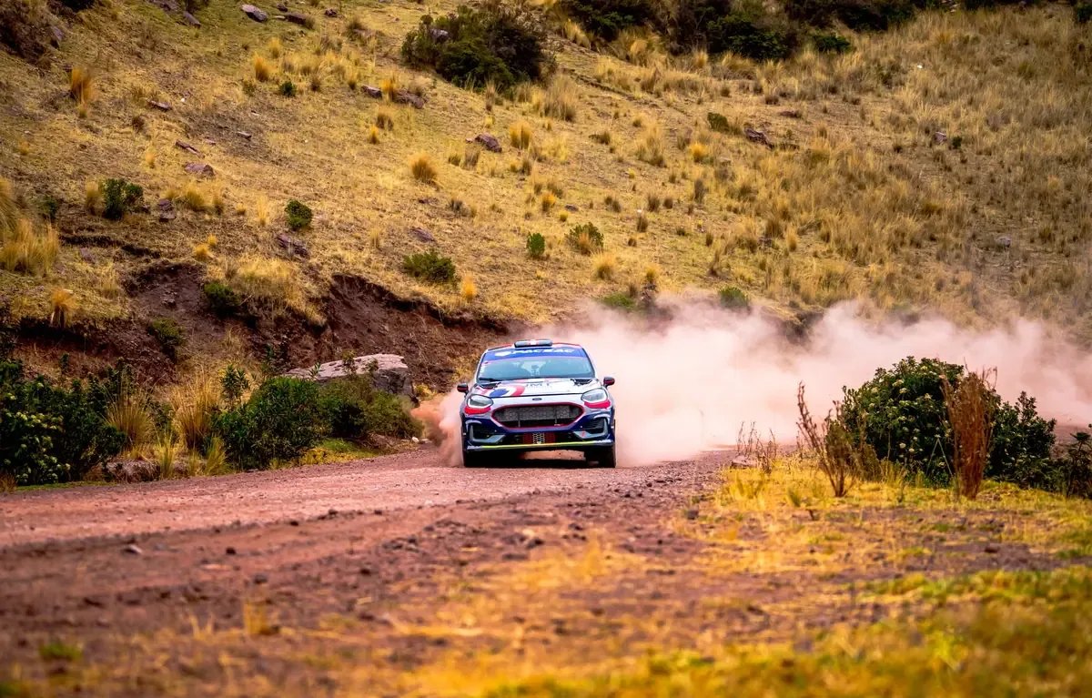 Cordero y Hernández lideran La Carrera Panamericana 2026 en Morelia.