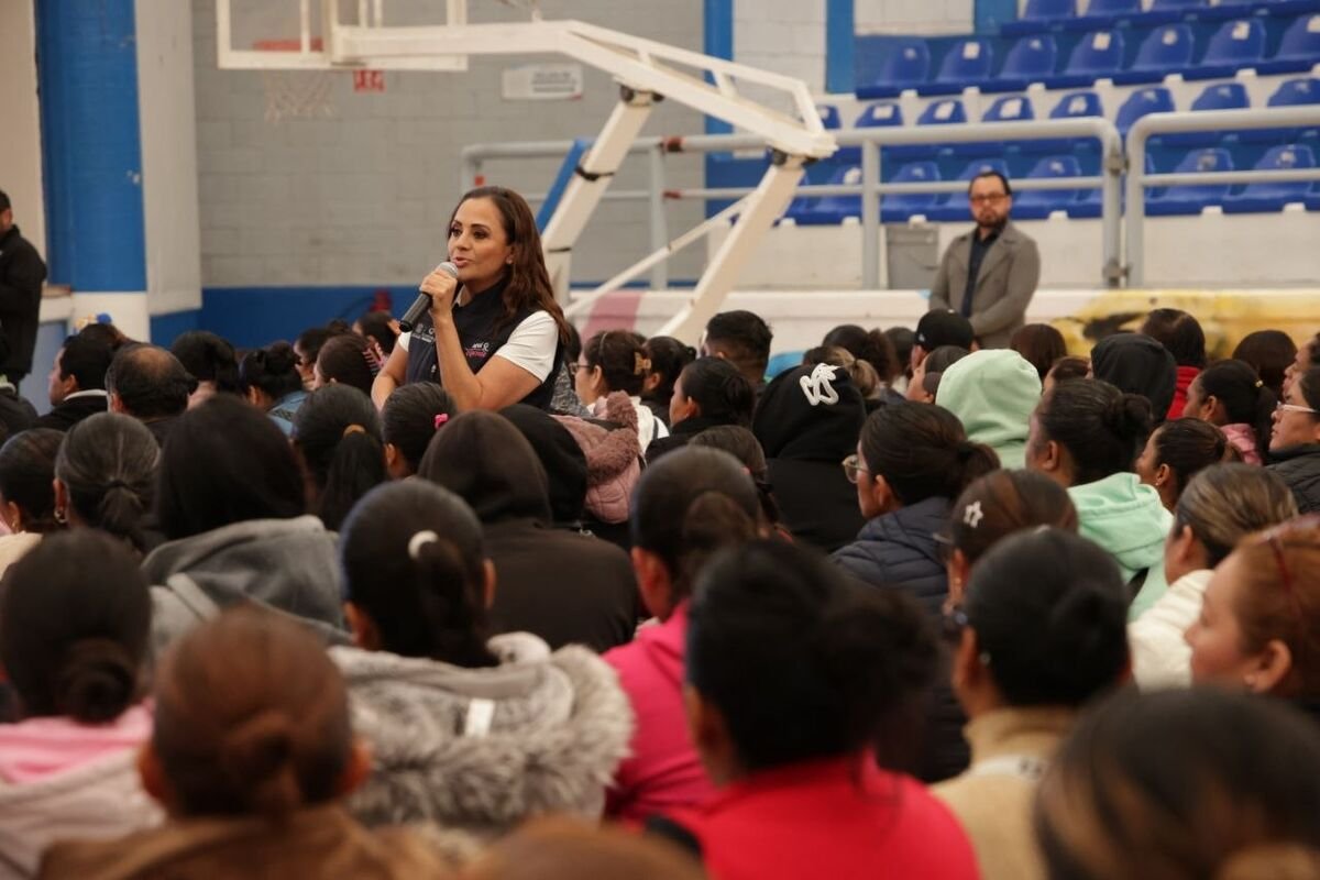 SEDESOQ y USEBEQ promueven valores familiares en San Juan del Río