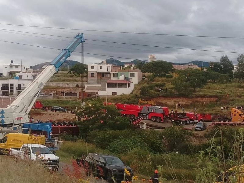 Transformador evidencia mala infraestructura en la carretera libre Guanajuato-Silao