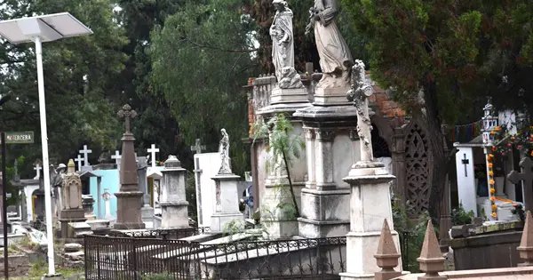 El oficio de los panteoneros en San Luis Potosí
