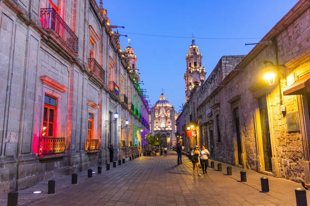 Despliegan 150 policías en Morelia ante movilización del FNLS