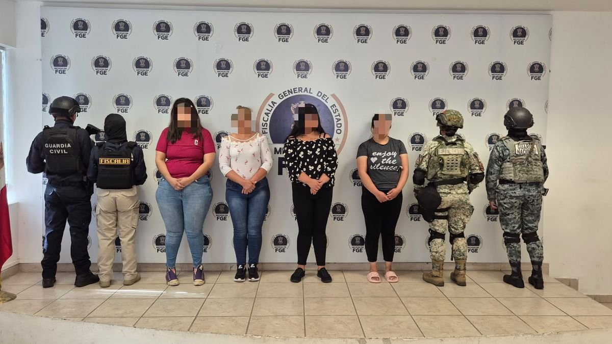 Detienen a cuatro mujeres por secuestro exprés y extorsión en Morelia
