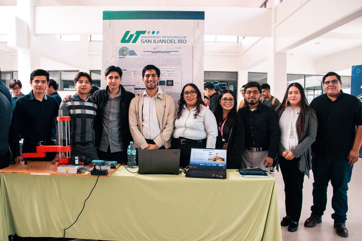 Premia UT San Juan del Río a ganadores de feria de emprendimiento e innovación
