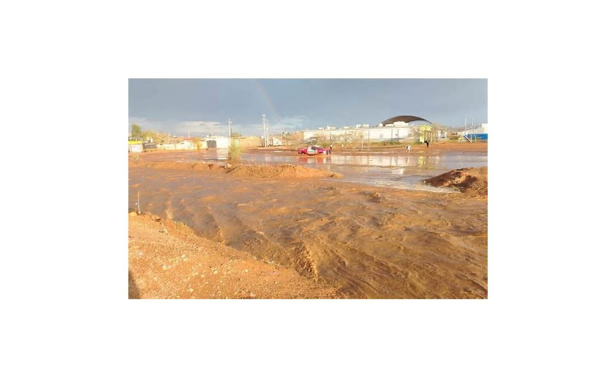 Chihuahua declara emergencia por lluvias e inundaciones; Ciudad Juárez mantiene operativo de búsqueda