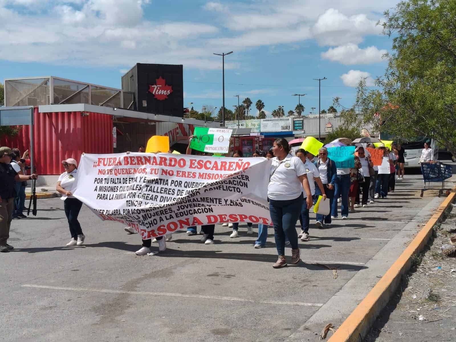 Saltillo: Maestros y alumnas piden diálogo sobre Misiones Culturales a Escareño