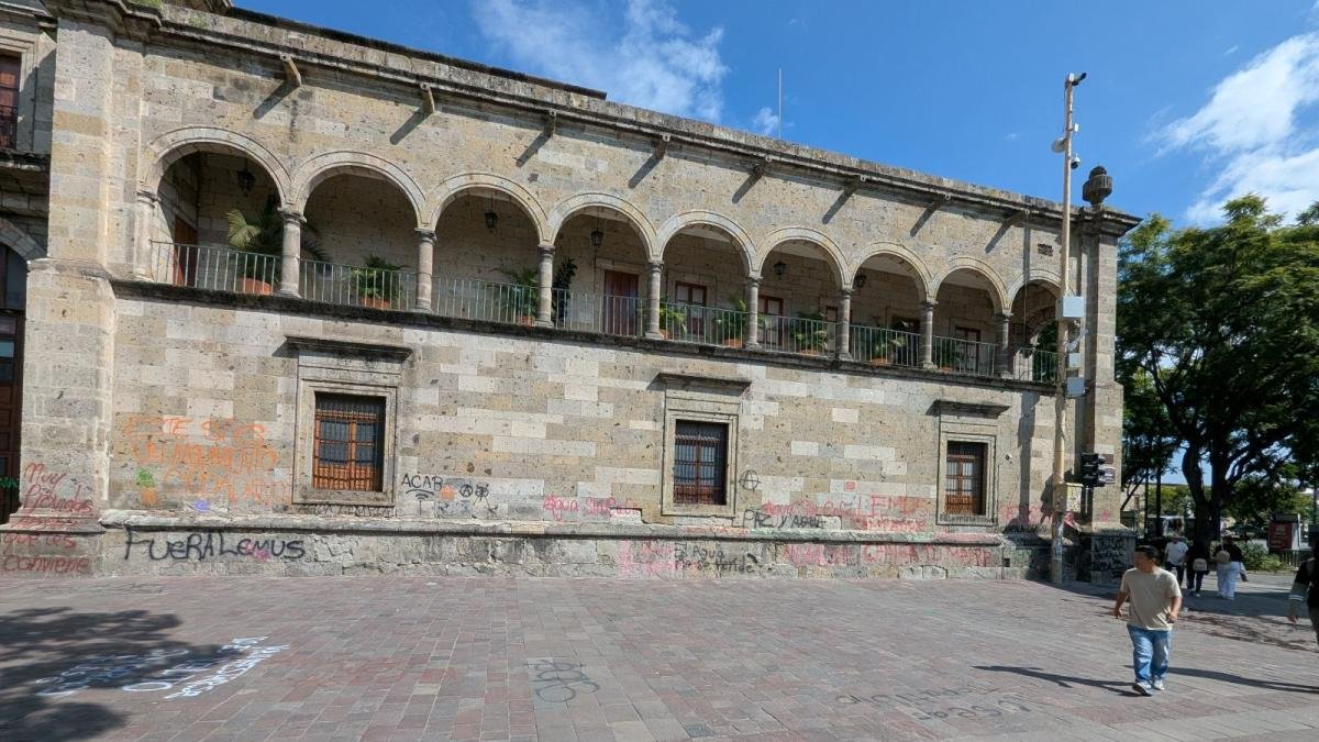 El INAH restaurará tres inmuebles históricos que fueron vandalizados en Guadalajara