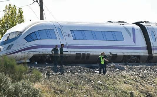 Rescatan a adolescente que cayó desde 5 metros de altura en una barranca en Guadalajara