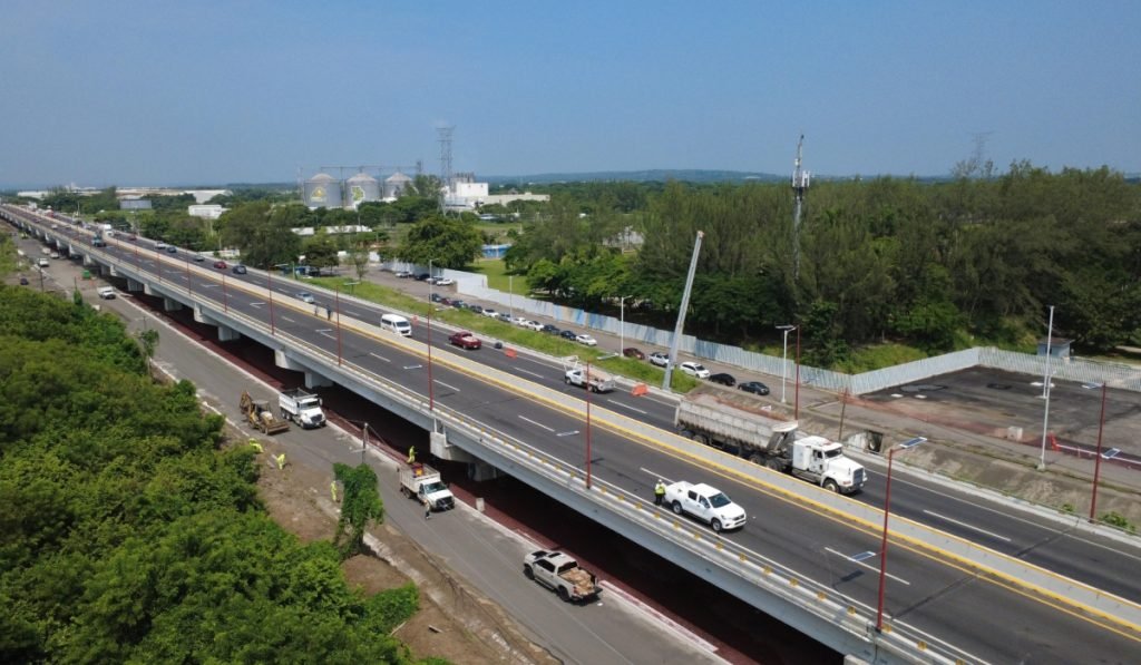 Inauguran puente de acceso al Puerto de Veracruz: reducirá hasta 50 min traslados de carga