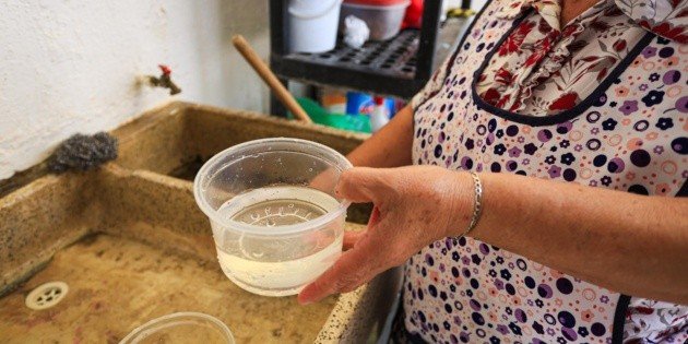Persiste el agua turbia y la escasez en Guadalajara, aunque reportan mejorías