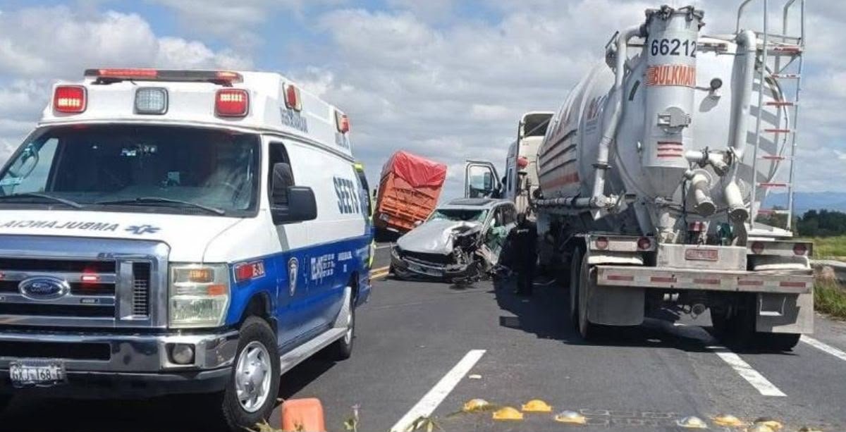 Choque múltiple en Libramiento Norte, un herido grave