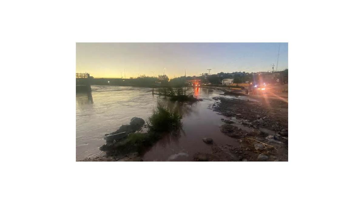 Fuertes lluvias desbordan el Río Bravo en Ciudad Juárez, Chihuahua; activan operativo de emergencia