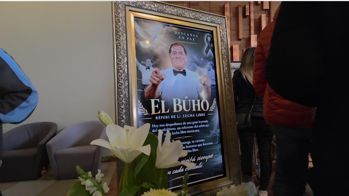 Sepultan en Pachuca a El Búho, réferi que murió durante una función de lucha libre