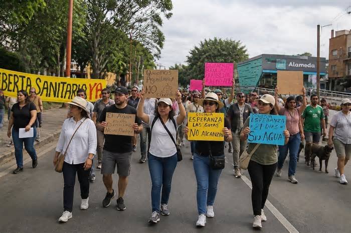 Protestas por agua limpia siguen en Guadalajara, pero esta vez terminan con saldo blanco