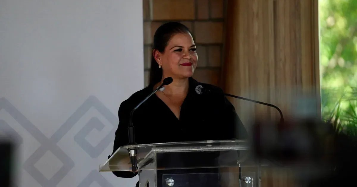 Blanca Simancas se registra para coordinar Morena en Tepic