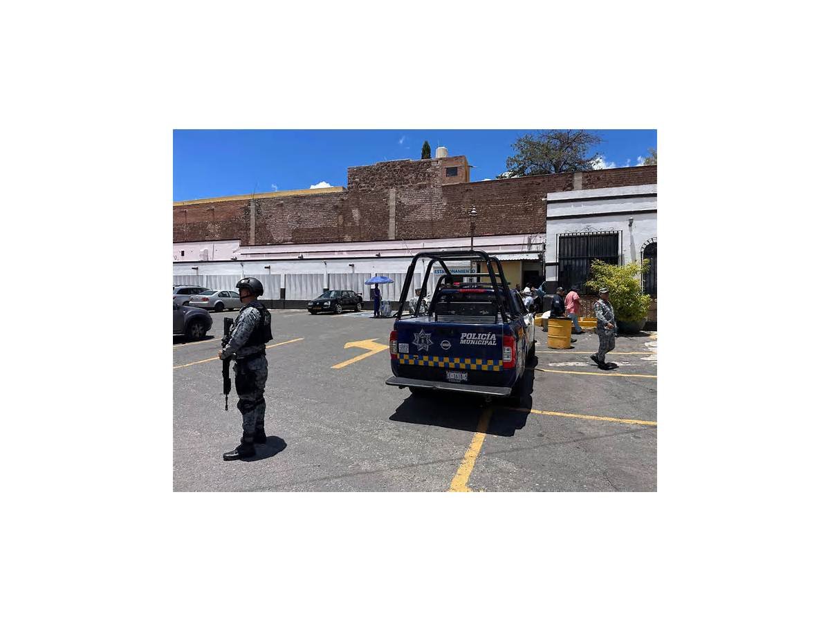 SSC confirma cese de policías que agredieron a estudiantes de la UG en Guanajuato