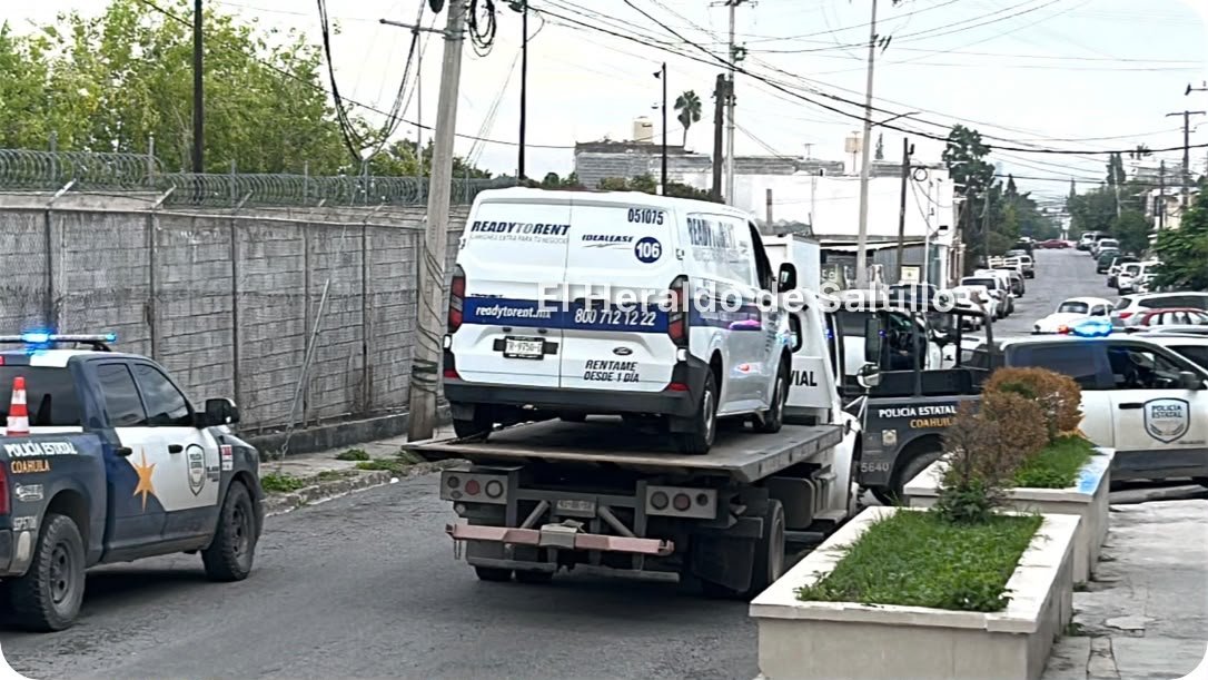Aseguran vehículo de empresa con paquetes de presunta marihuana en la Saltillo-Torreón