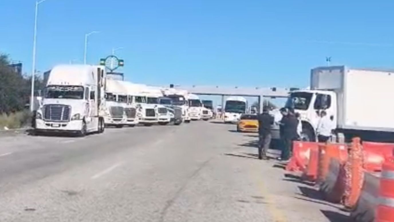 Transportistas de Sonora Realizan Paro Nacional de Manera Pacífica en Hermosillo