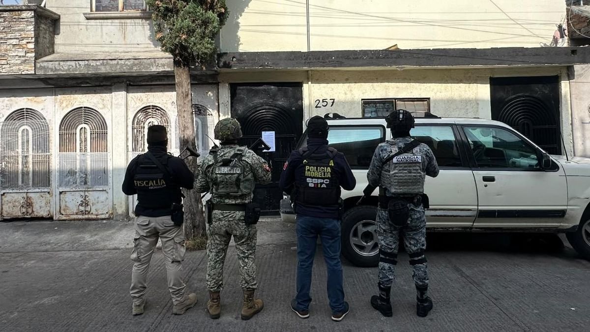 Cateos en cuatro colonias de Morelia dejan siete detenidos y más de 2 mil 900 dosis aseguradas