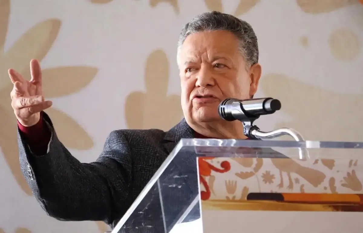 Julio Menchaca descarta Hoy No Circula en Pachuca y anuncia obras viales
