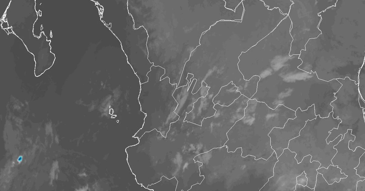 Manzanillo y Tepic, con mayor riesgo de lluvia este martes