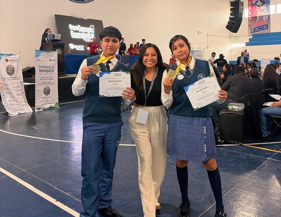 Estudiantes CECyTEG crean bioplásticos biodegradables