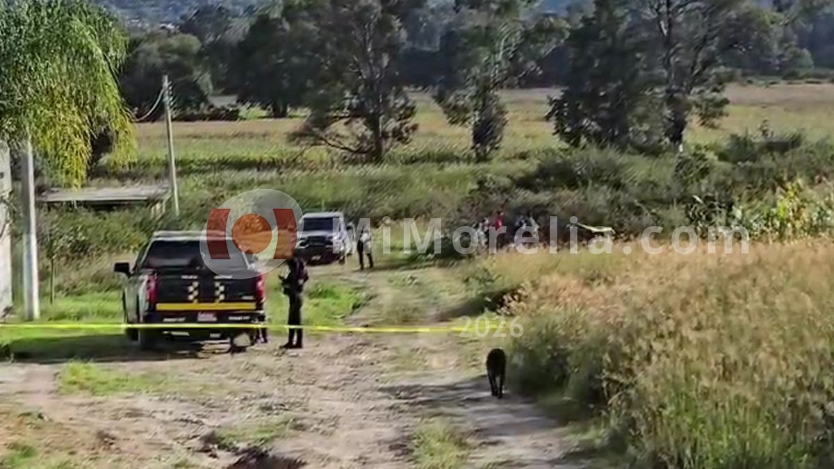 Encuentran a joven asesinado a tiros en una brecha de Morelia; no saben quién es
