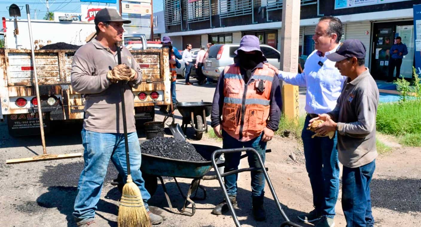 Hermosillo aumenta cuadrillas de bacheo; busca reparar un millón de metros cuadrados en 2026
