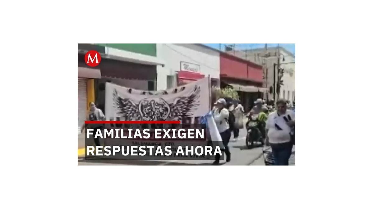 Familias marchan en Salamanca, Guanajuato exigiendo justicia por ataque a centro de rehabilitación