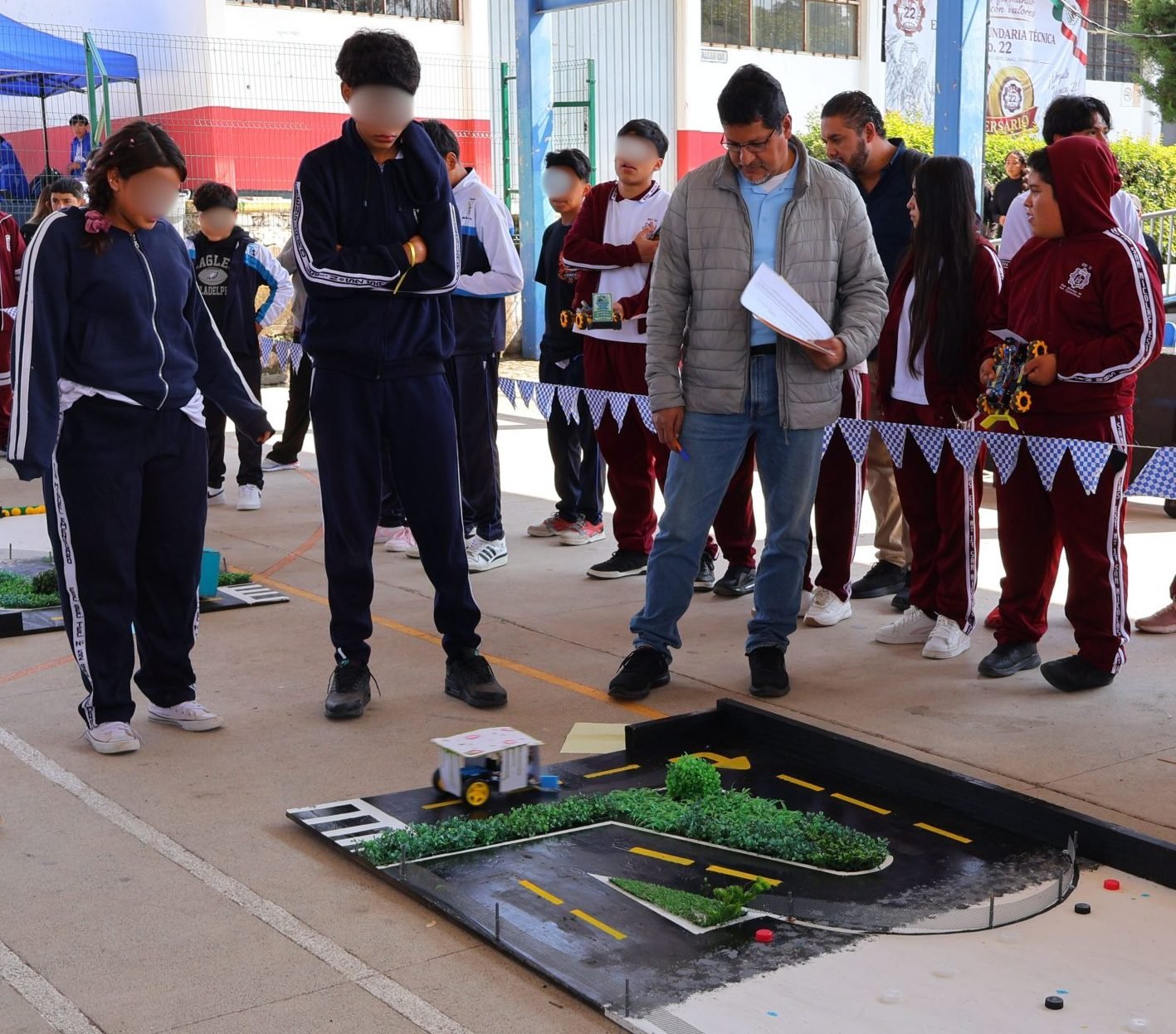 Jerécuaro reúne talento en robótica