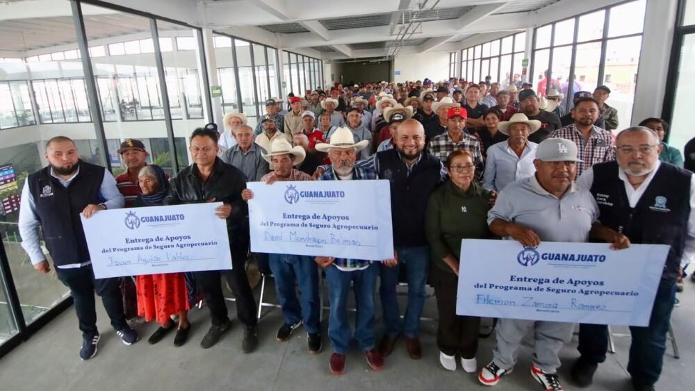 Irapuato entrega 510 mil pesos a 131 productores afectados por sequía