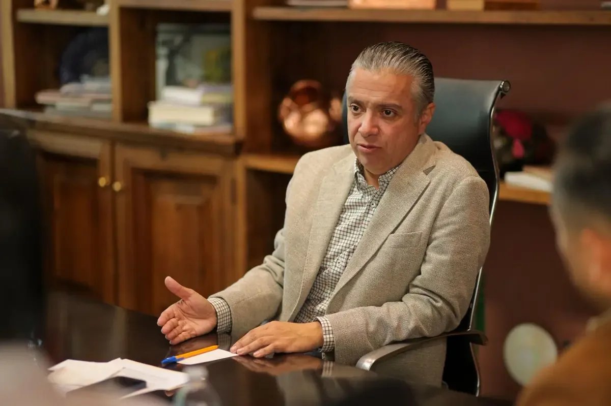 Luis Navarro defiende su patrimonio ante acusaciones en Morelia