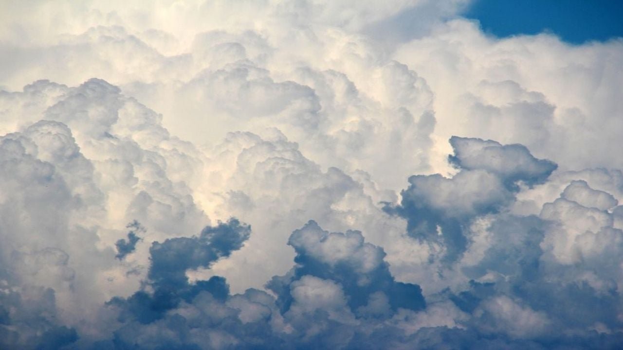 Clima en Ciudad del Carmen: Lunes 5 de octubre con lluvia ligera y calor