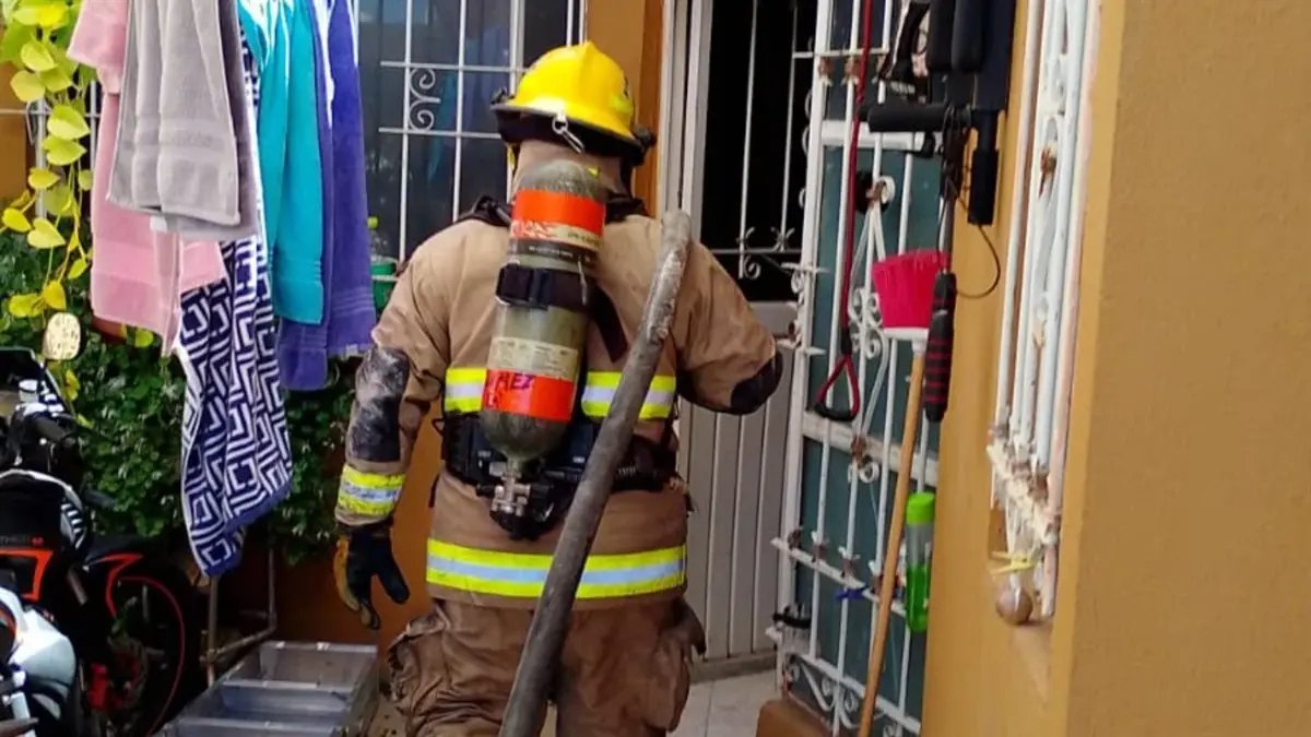 Esto causó el incendio que dejó una mujer lesionada en el fraccionamiento Nuevo Durango