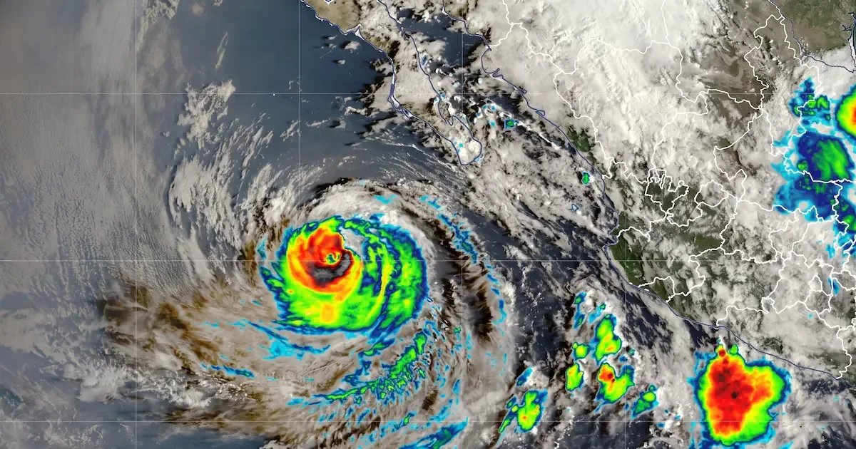 Huracán Rachel alcanza categoría 2 y generará lluvias en Baja California Sur