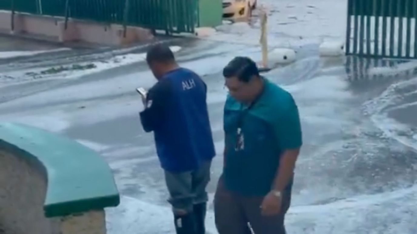 Tormenta Inunda Ciudad Juárez y Obliga a Evacuar Pacientes de Hospital del IMSS