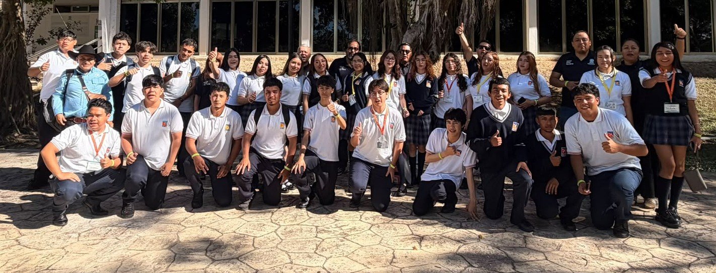 Reconocen a estudiantes de SABES Guanajuato en concurso nacional de física