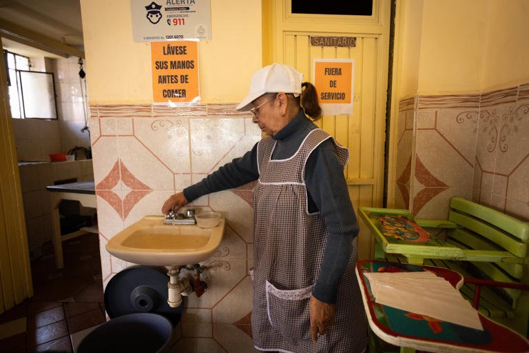 Racionamiento de agua en Guadalajara deja sin servicio a miles de hogares