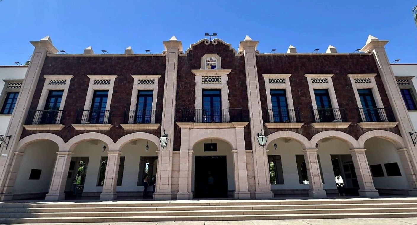 Sindicato aplaza protesta de cierre de accesos de Unison Hermosillo por reunión de diálogo con Estado