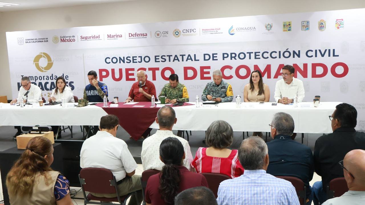 Prevén lluvias fuertes en BCS por huracán Simon; cierran puertos de La Paz y Los Cabos