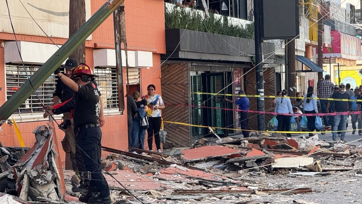 Se Derrumba Papelería en el Centro de Ciudad Juárez; Acordonan la Zona